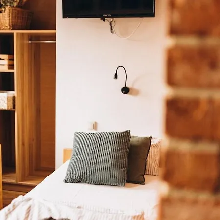 Hubertus Bed & Breakfast 3*